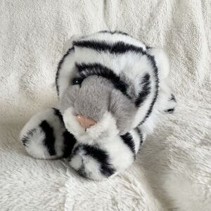 Laying White Tiger Sample Plush Dae Myung 12” Realistic Plush Toy